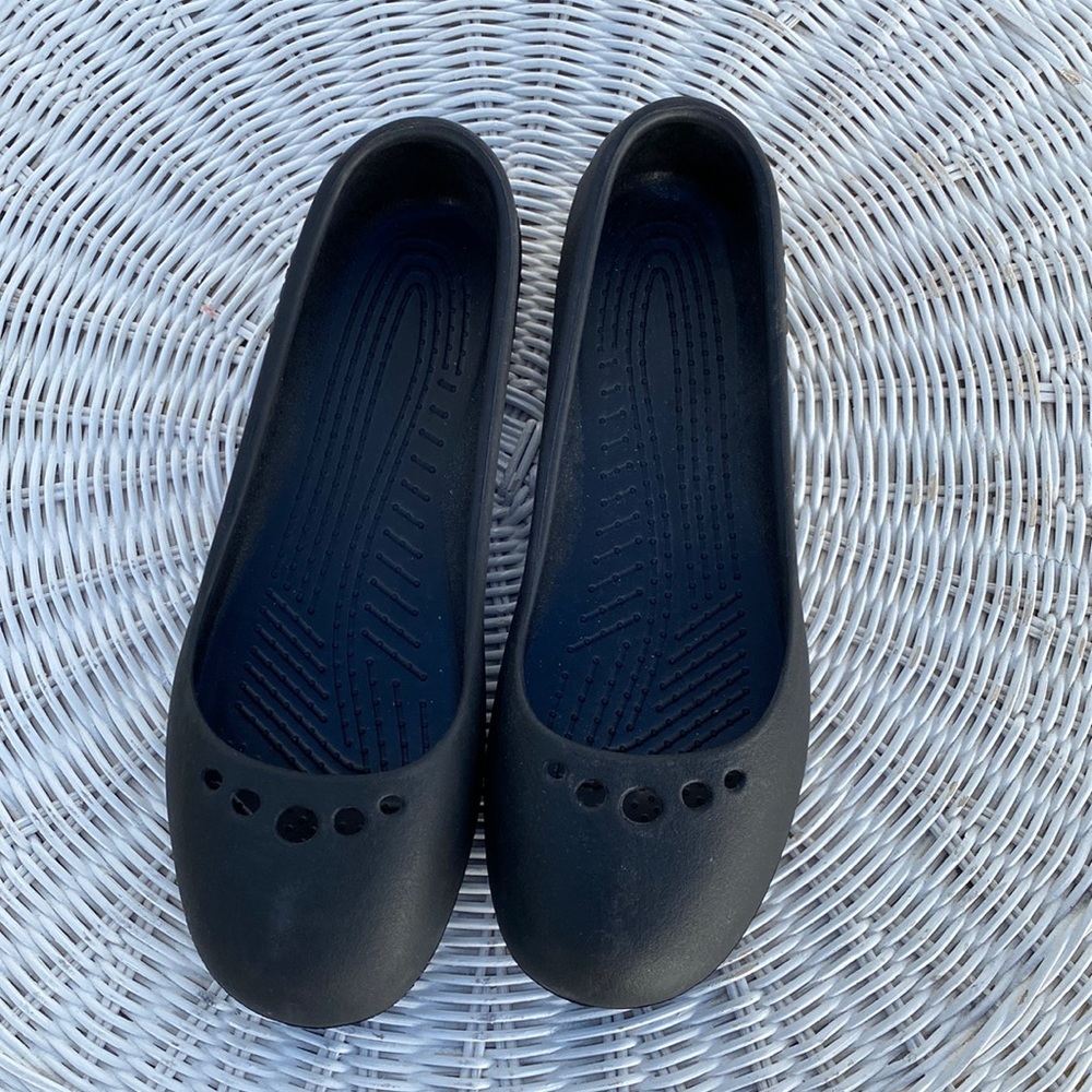 Crocs Flats Slip-on Shoes Women’s Size 7